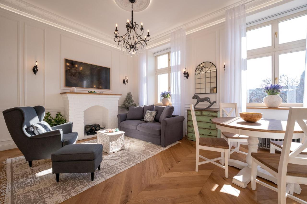Charme De Provence In Prague Lägenhet Exteriör bild